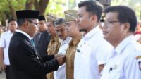 Hari Terakhir Menjabat, Danny Lantik 300 ASN Lingkup Makassar