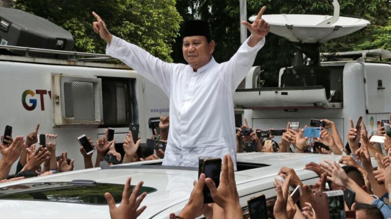 Prabowo ke Luar Negeri untuk Urusan Pribadi 1