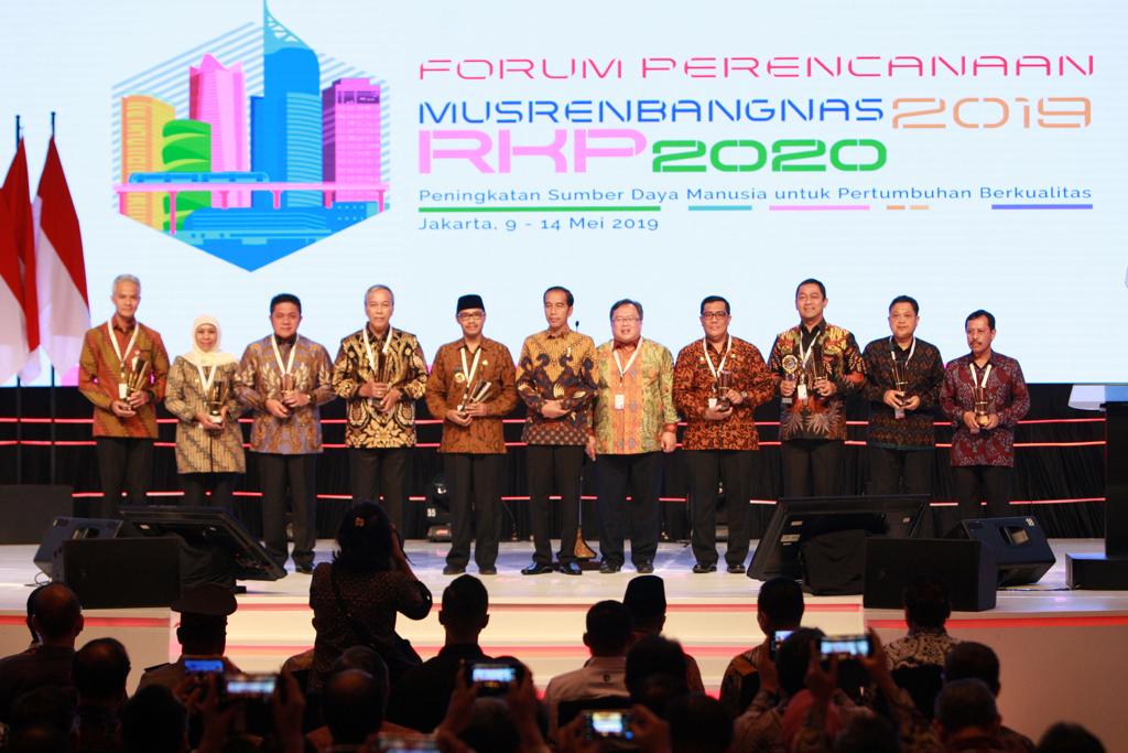 penghargaan pembangunan daerah