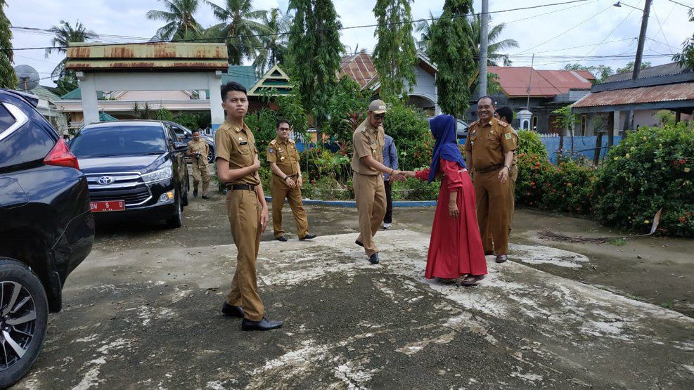 Bupati Sinjai Tinjau SDN 31 Panaikang yang Rusak Diterjang Angin Puting Beliung