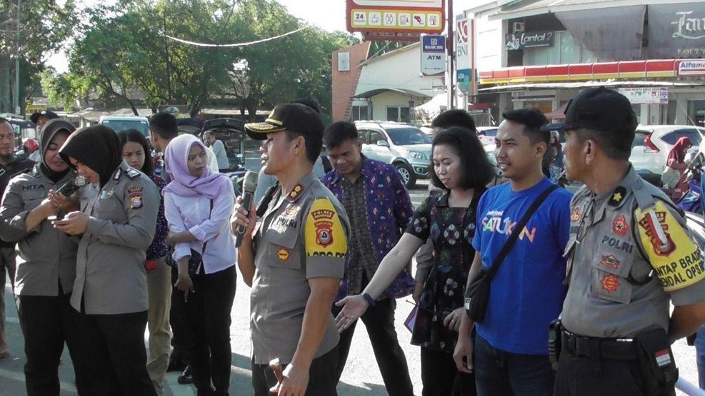 Dirgahayu Bhayangkara ke 73, Polres Pangkep Gelar Pasar Murah 