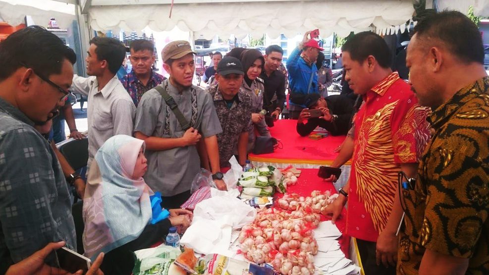 Dirgahayu Bhayangkara ke 73, Polres Pangkep Gelar Pasar Murah 