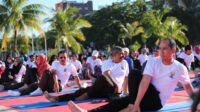 Warga Makassar Ramaikan Festival Yoga Internasional