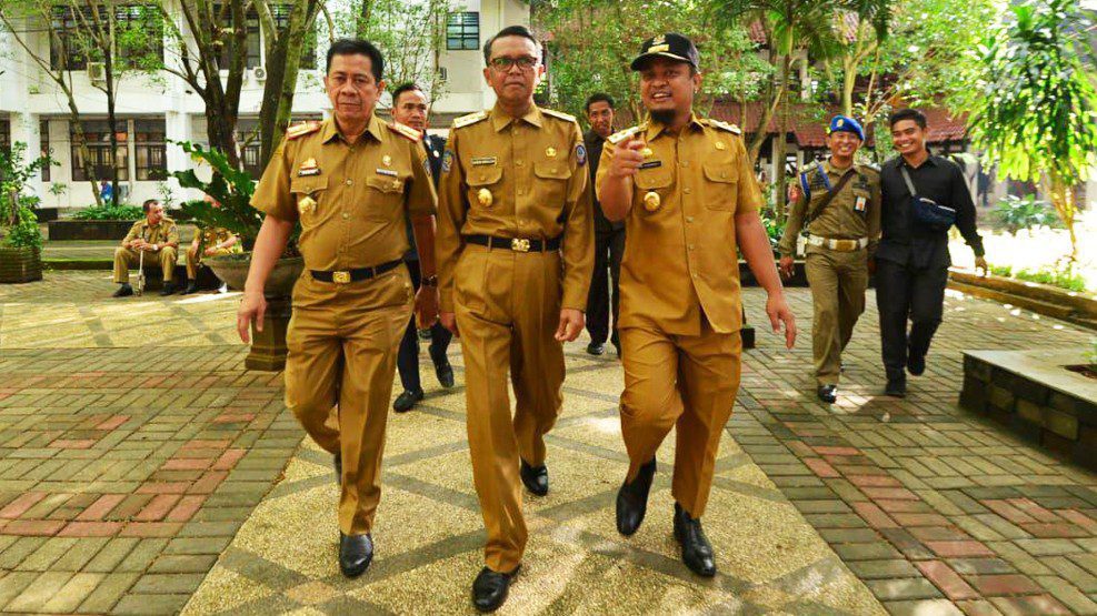 Gubernur Bersihkan Pejabat yang Tidak Sejalan