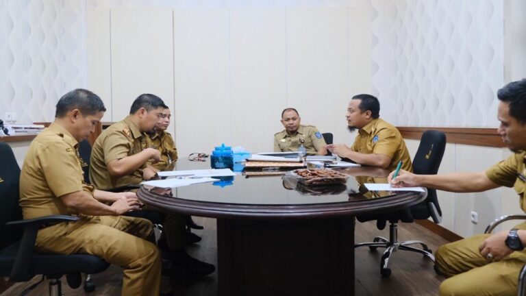 Hari Pertama Kerja, Wagub Andi Sudirman Sulaiman Kunjungi 2 OPD 8 Hari Pertama Kerja, Wagub Andi Sudirman Sulaiman Kunjungi 2 OPD