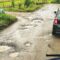 Jalan Poros Tanah Batue-Sinjai Rusak Parah