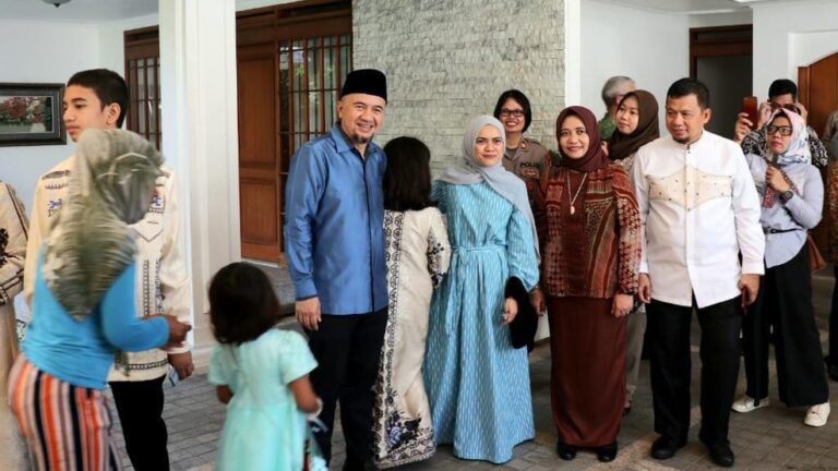 Pj Wali Kota Iqbal Hadiri Open House Wapres JK 6 Pj Wali Kota Iqbal Hadiri Open House Wapres JK