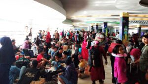 Tiket Pesawat Mahal, Pelabuhan Soekarno Hatta Dipadati Pemudik