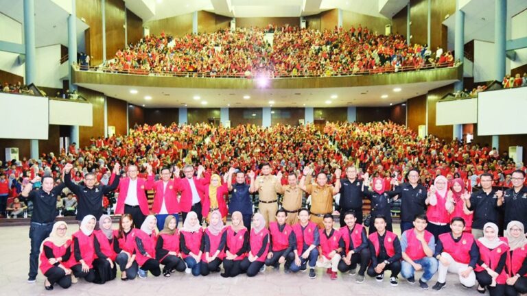 Wagub Sulsel - Rektor Unhas, Lepas Mahasiswa KKN 7 Wagub Sulsel - Rektor Unhas, Lepas Mahasiswa KKN