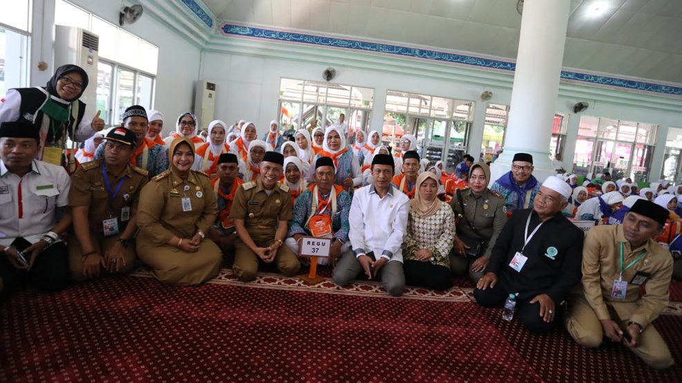 53 Calhaj Pangkep Ikut Bergabung Kloter 31 Pinrang 2 53 Calhaj Pangkep Ikut Bergabung Kloter 31 Pinrang-02