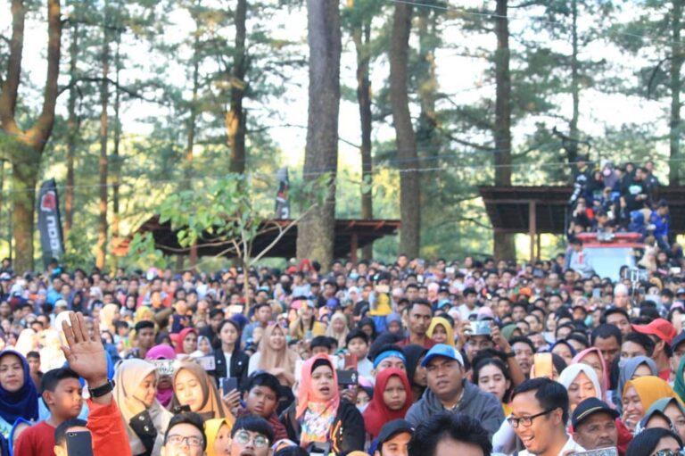 65721428_1581821561952055_8835407175730835121_n