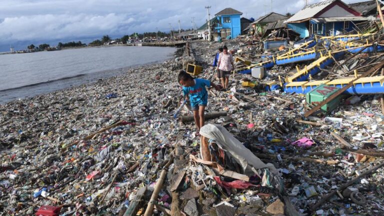 BNPB: 584 Desa di Selatan Jawa Rawan Tsunami 5 BNPB sebut 584 Desa di Selatan Jawa Rawan Tsunami