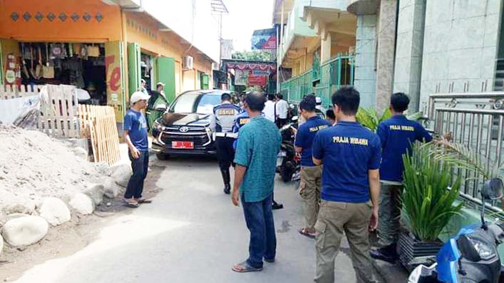 Iqbal Suhaeb Shalat Jumat Berjamaah di Masjid Iman Pannara 02