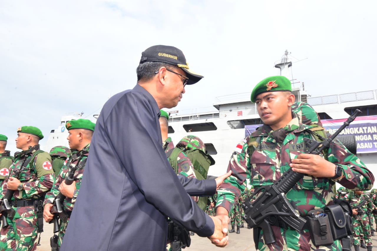 Pasukan Yonif 721 TNI