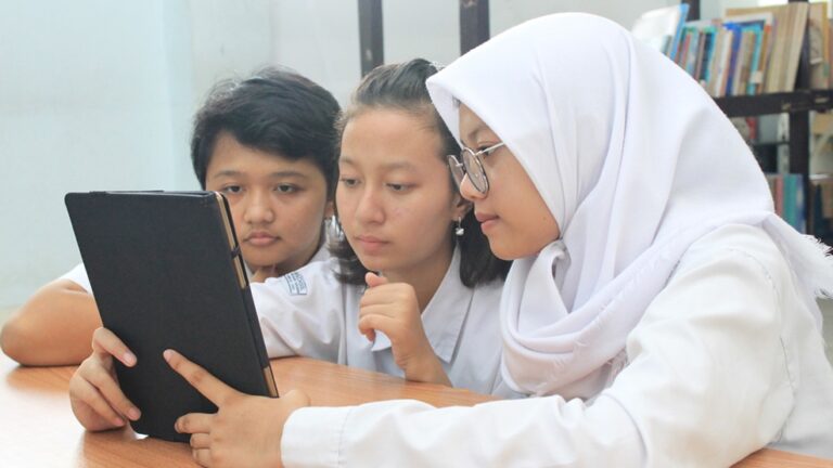 Kemerdekaan Belajar, Bagi Kemerdekaan Masyarakat 4 Pendidikan id Luncurkan Mobile Aplikasi KIPIN SCHOOL 4 0 G 04