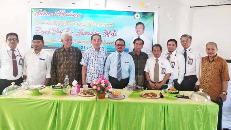 Prof Tahir Kasnawi Ditunjuk sebagai Plt Rektor Universitas Cokroaminoto Makassar 8 Rektor Universitas Cokroaminoto Makassar