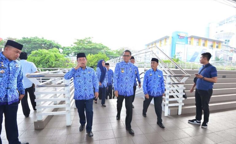 Kolaborasi Pemprov-Pemkot, Gubernur Sampaikan 4 Poin Perhatian 6 gub