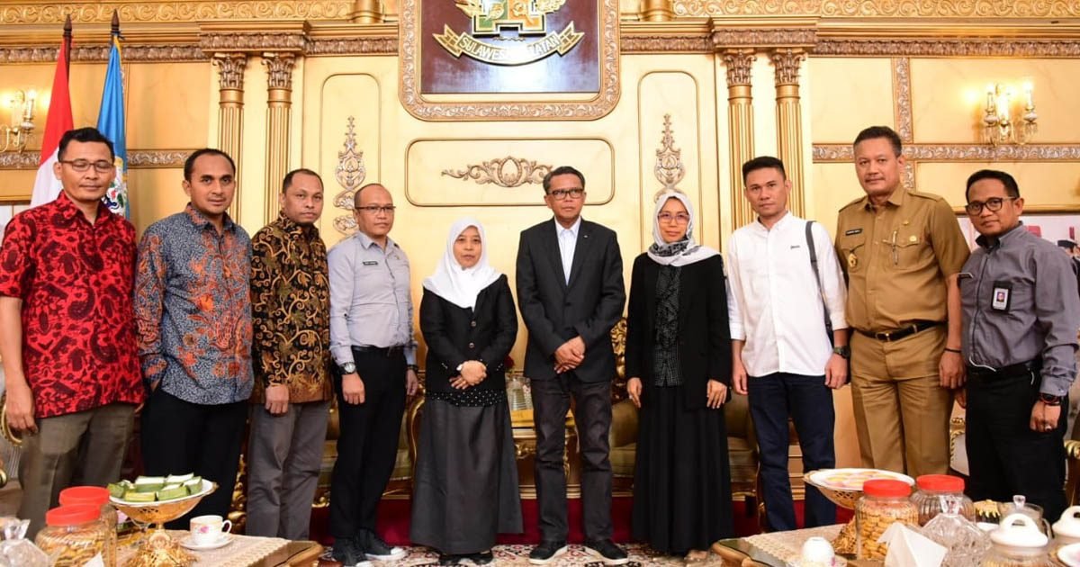 Gubernur Terima Dokumen Caleg Terpilih DPRD Sulsel