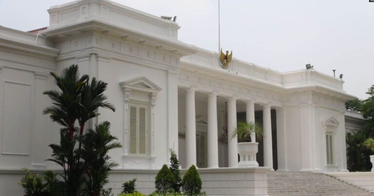 Komunitas Pers Diundang ke Istana Bahas Papua 8 Istana Merdeka, Jakarta.