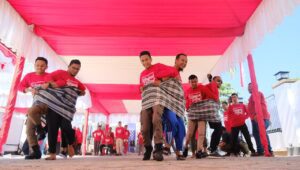 Bangun Kebersamaan dengan Staf, Wagub Adakan Lomba Agustusan