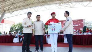 Iqbal Suhaeb Tanamkan Nasionalisme Lewat Lomba Kreasi Baris Berbaris SMA se SulSel