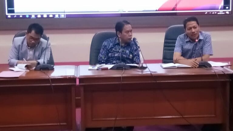 Pansus Bangka Belitung Belajar Penataan TV Kabel & Radio di Diskominfo Sulsel 8 Pansus Bangka Belitung Belajar Penataan TV Kabel & Radio di Diskominfo Sulsel