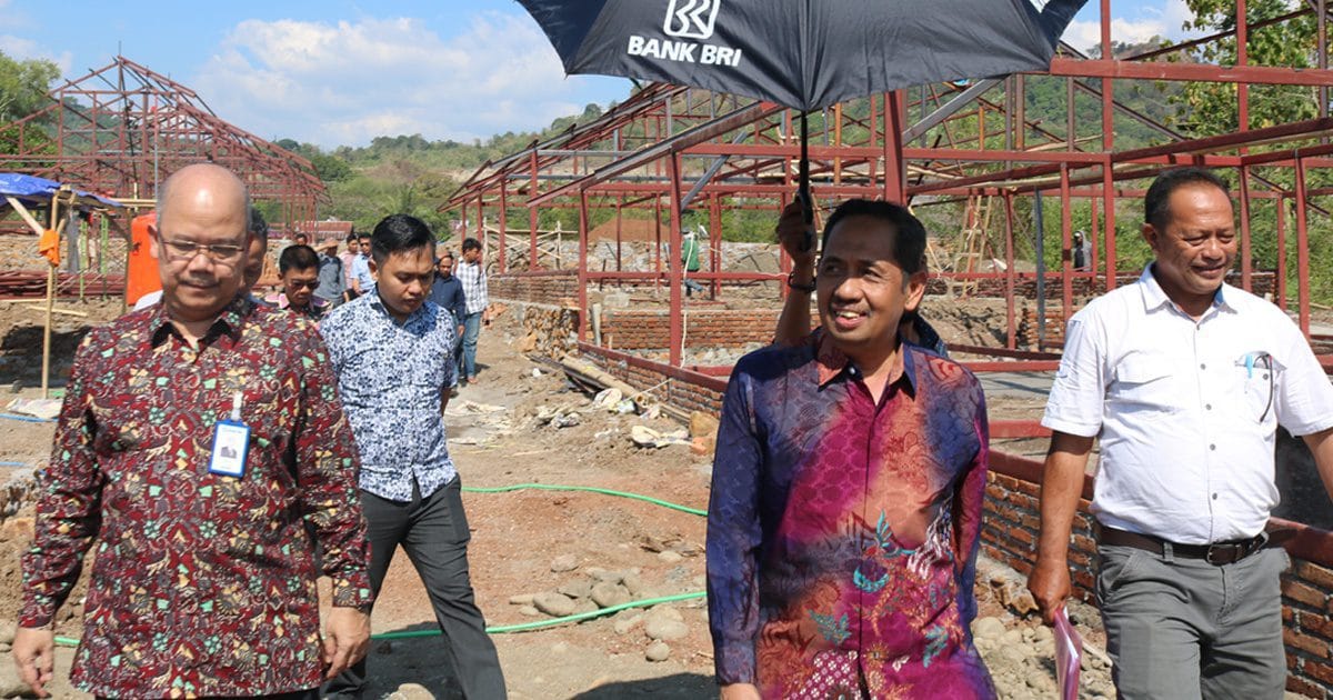 Rektor & Ketua BPH Unismuh Makassar Tinjau Kandang Pembibitan dan Pembesaran Ayam Kampung
