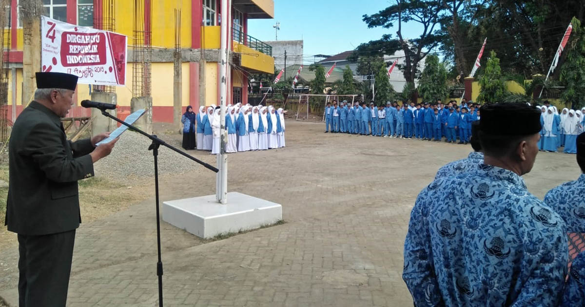 Upacara HUT RI ke 74 di Sekolah Budi Utomo Makassar Berlangsung Hikmat 01