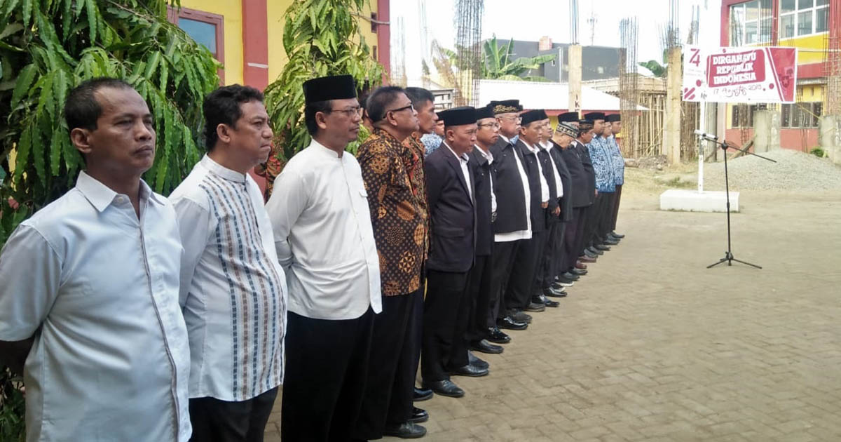 Upacara HUT RI ke 74 di Sekolah Budi Utomo Makassar Berlangsung Hikmat 03