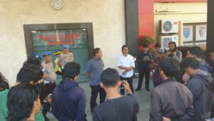 GENETIKA Makassar Unjuk Rasa Tuntut Proses Hukum Caleg Terlibat Narkoba Dilanjutkan