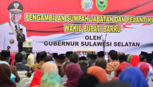 Lantik Wabup Barru, Gubernur Ajak Stakeholder Dukung Pemda Barru