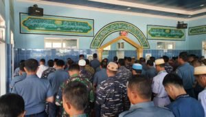 Lantamal VI Laksanakan Sholat Ghaib Untuk BJ. Habibie