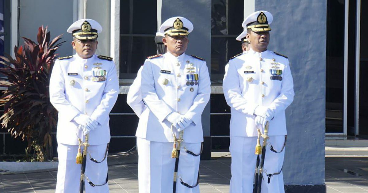 Upacara Peringatan HUT ke 74 TNI AL di Lantamal VI 02