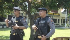 Polisi Buru Provokator Penyebab Kerusuhan Demo Ribuan Mahasiswa di DPRD Solo