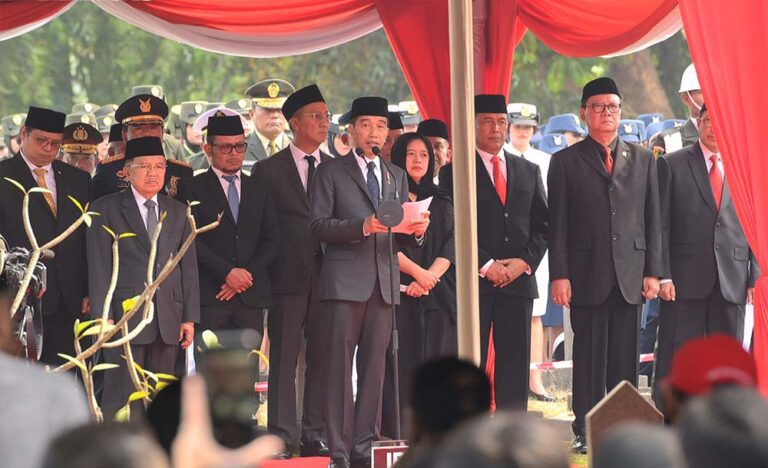 Presiden Jokowi: Habibie Adalah Suri Tauladan Seluruh Anak Bangsa 10 habibie 1