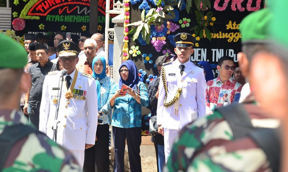 Almarhum ZB Palaguna