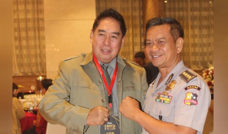 Pemprov Sulsel Kembali Raih Penghargaan Efektitas Pelayanan Publik Terbaik Ajang Indonesia Award 8 Indonesia Award