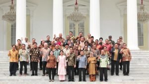 Akhir Masa Kerja, Presiden Jokowi Silaturahmi dengan Wapres dan Para Menteri Kabinet Kerja