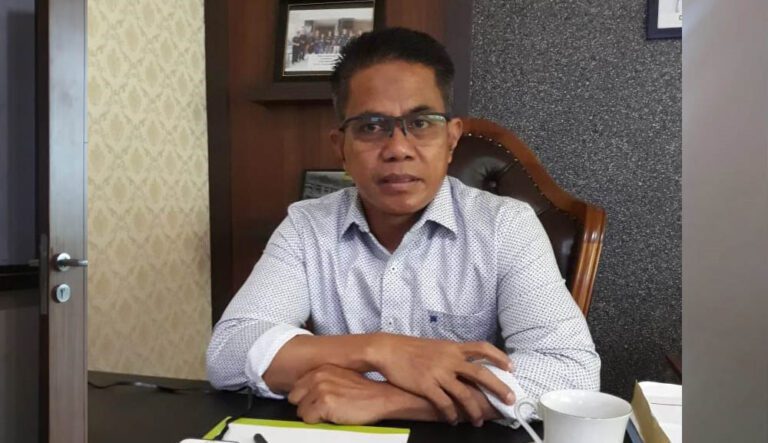 Camat Panakkukang Akan Tertibkan Peternakan Babi di Awal Tahun 2020 6 Camat Panakkukang