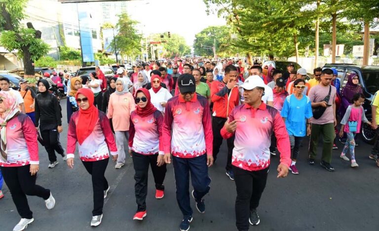 Gubernur Sulsel Lepas Jalan Santai HUT Ke-350 Sulsel 3 HUT Ke 350 Sulsel