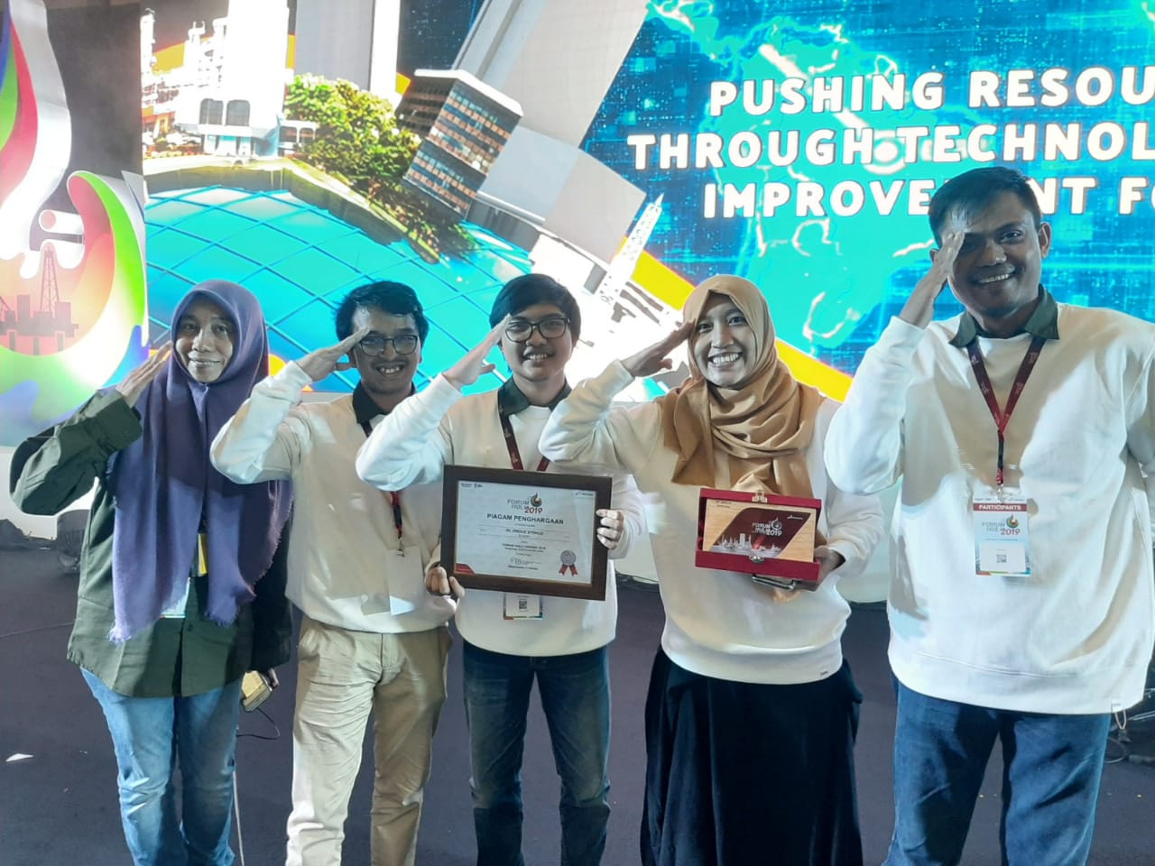 Elnusa Petrofin Borong Award di Ajang CIP Forum Hulu Pertamina 2019 2 Tim DFInos bersama Lisda Dwi Rahayu