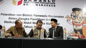 Badan Pengawas Pemilu  Makassar Resmi Lantik 45 Panwas Kecamatan