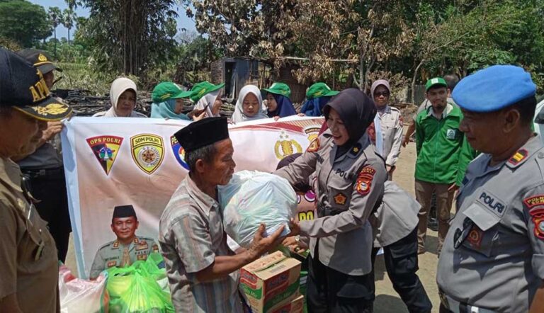 Bagsumda Polres Gowa Gelar Aksi Kemanusiaan Untuk Korban Kebakaran 4 Bagsumda Polres Gowa