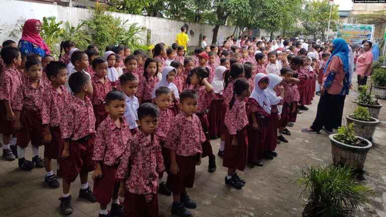 Perlu Evaluasi Sistem Pendidikan, Pemerintah Didesak Buat 'PISA' Indonesia 5 Para siswa Sekolah Dasar Negeri di Indonesia ilustrasi