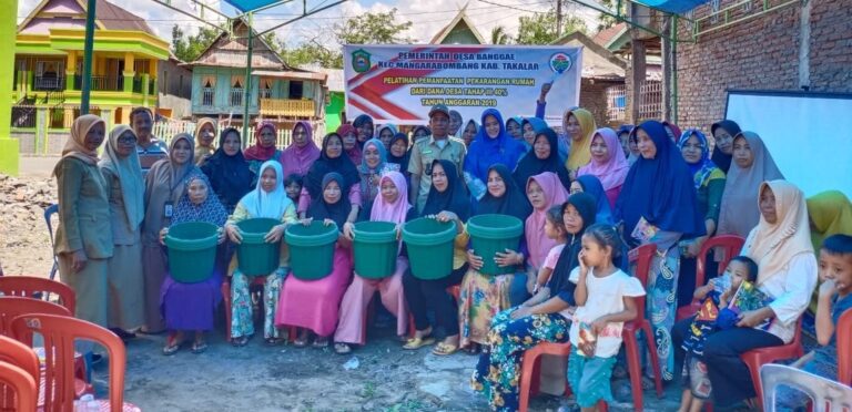 Pemdes Banggae Gelar Fasilitasi Pemanfaatan Pekarangan di Lokasi Bakal Kampung KB 12 Pemdes Banggae Gelar Fasilitasi Pemanfaatan Pekarangan di Lokasi Bakal Kampung KB 1
