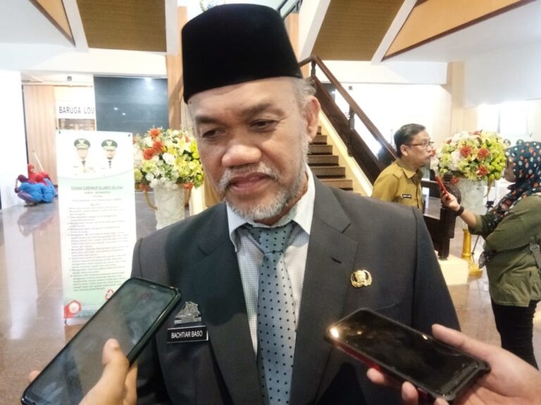 Penderita HIV/AIDS Terbanyak di Makassar, Ini Penyebabnya 6 Bachtiar Baso Plt Kadis Kesehatan Sulsel