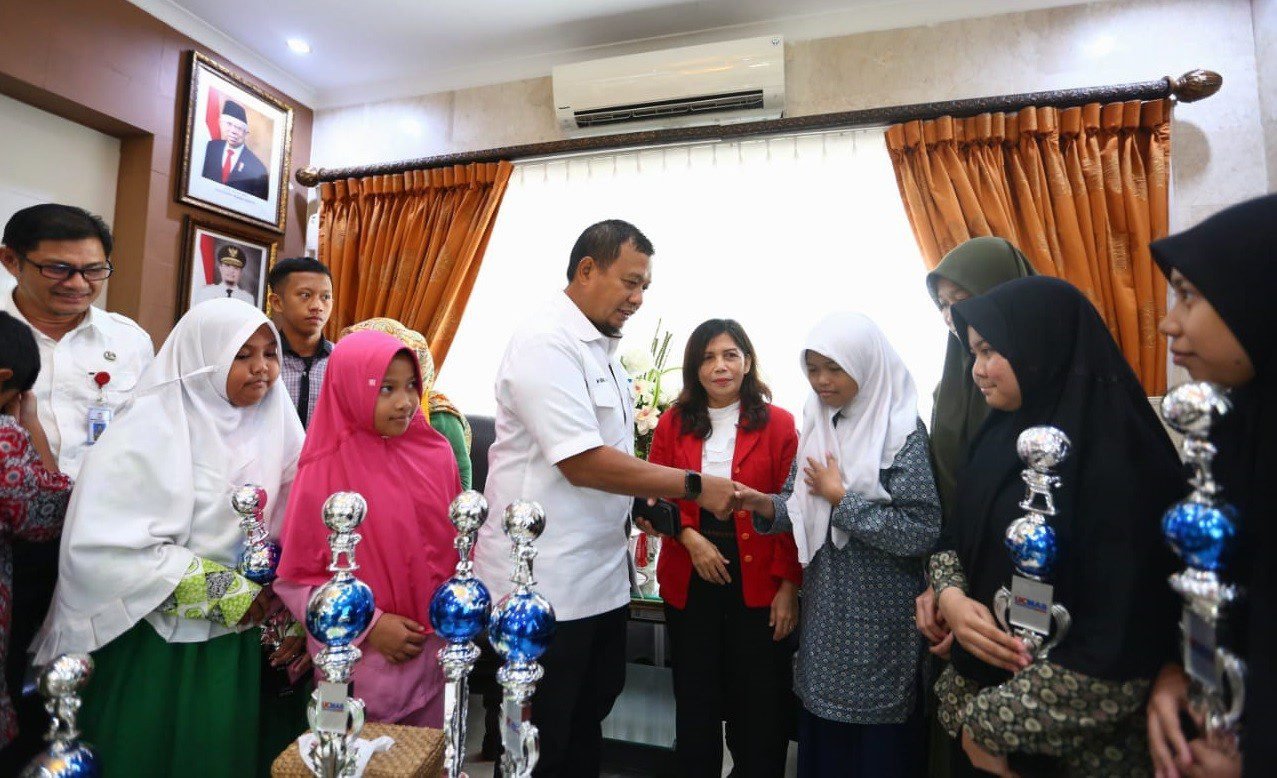 Iqbal Suhaeb Apresiasi Prestasi Pelajar Makassar di Kancah Internasional