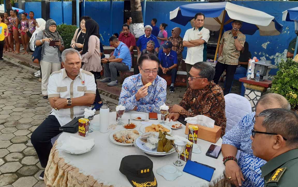 Kolam Renang Tirta Lontara