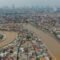 Presiden Joko Widodo menginstruksikan semua kementerian dan lembaga untuk membantu mengatasi bencana banjir yang melanda Jakarta dan sekitarnya