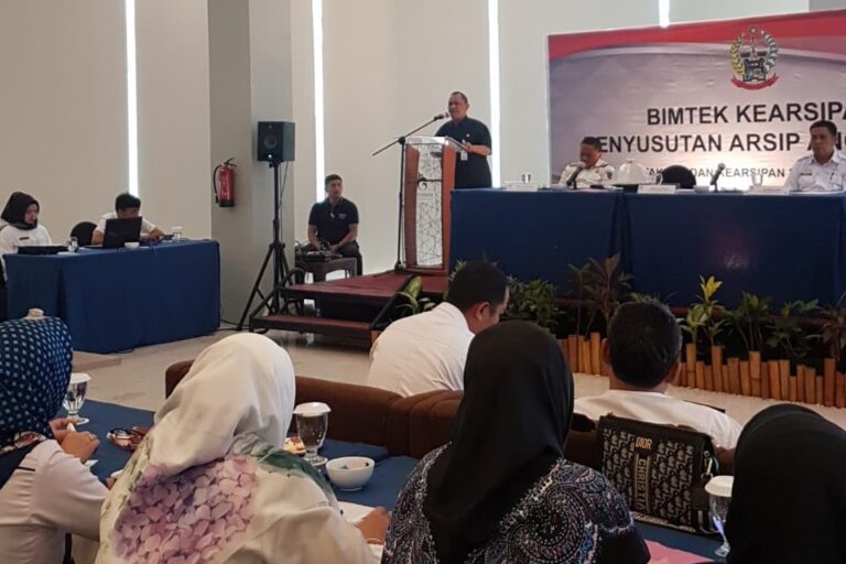 Buka Bimtek Kearsipan, Kadis DPK: Arsip adalah Penyelamatmu 7 Buka Bimtek Kearsipan Kadis DPK Arsip adalah Penyelamatmu